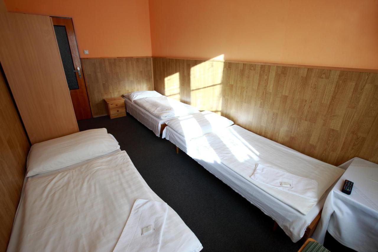 Klášterec nad Ohří Hotel Slavie מראה חיצוני תמונה
